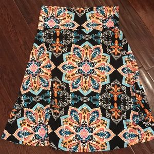 Lularoe skirt